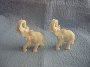 2 x Elefant aus Alabaster Stein der weißen Wüste neu Bild 2
