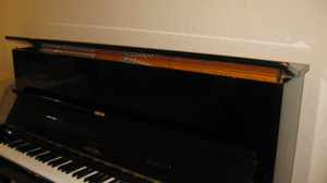 Klavier - Saturn wunderschönes Klavier schwarz polier Bild 6