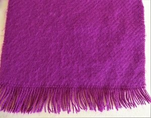 Schal violett ca. 110 cm lang/ 17 cm breit mit Fransen Bild 2