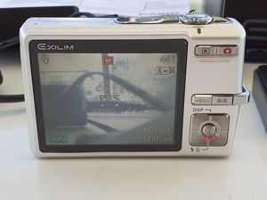 CASIO Exilim EX-Z600 und 1 weitere Digital + 1 Analog Kameras Bild 3