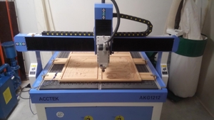CNC Fräsmaschine 4D mit 1,2m X 1,2m Arbeitsbereich Bild 3