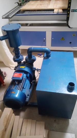 CNC Fräsmaschine 4D mit 1,2m X 1,2m Arbeitsbereich Bild 10