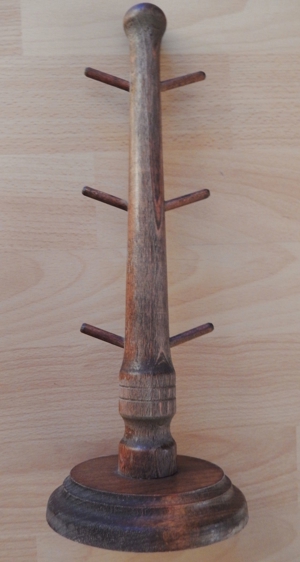 Holzständer mit Halterungen für Gläser (Stamper) ca. 31 cm hoch Bild 1