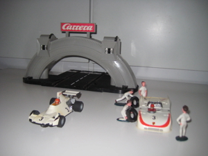 Carrera 132 - 4 x Ferrari Dino +Plus La Ferrari - C Transpo Silo LKW - 2x ARB - OVP S - UA - Eur 595 Bild 8
