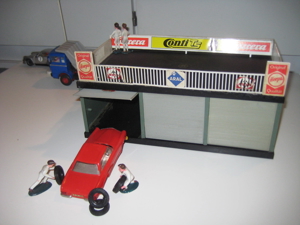 Carrera 132 - 4 x Ferrari Dino +Plus La Ferrari - C Transpo Silo LKW - 2x ARB - OVP S - UA - Eur 595 Bild 9