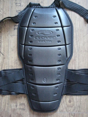 Hochwertiger Rückenprotektor für Motorradfahrer von Clover, Typ 1274, Größe M, Kleidergröße 48 - 50 Bild 4