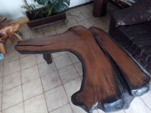 Massiver Wohnzimmertisch aus uralter "Moor-Eiche" Bild 3