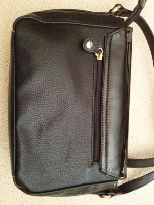 Schwarze Tasche / Handtasche, Kunstleder, Gold, Lack, Quasten, Träger variabel Bild 2