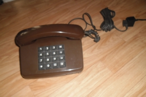 Eine Altes Telefon aus den 70er, 1x Bettwäsche Set. Bild 10