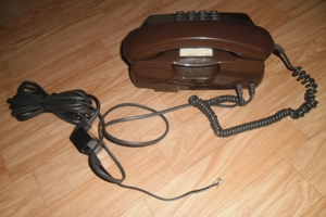 Eine Altes Telefon aus den 70er, 1x Bettwäsche Set. Bild 5