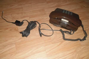 Eine Altes Telefon aus den 70er, 1x Bettwäsche Set. Bild 6