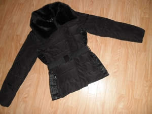 Sehr Schöne Schwarze Damen Winter Jacke Gr. 38 von AMISU Neu!