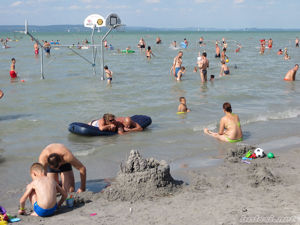 Familienfreundliches Ferienhaus am Balaton für 10-13 Pers. mit Pool, kostenloser Wlan. Bild 11