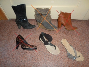 Verschiedene getragene Schuhe Bild 9