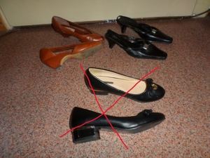 Verschiedene getragene Schuhe Bild 15