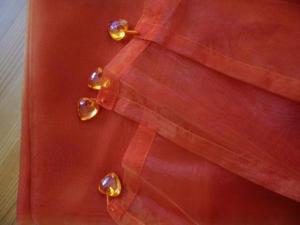 Tischdecke bzw. Dekostoff, orange transparent mit chanchierendem Glanz, ca. 135 x 135 cm, mit Herz- Bild 2