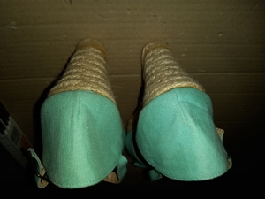 Sandalen Gr.40 Keilschuhe zartgrün Schuhe Absatz 9 cm hoch Sommerschuhe sehr guter Zustand Bild 9