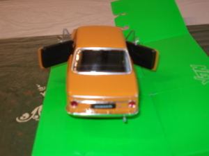 BMW 2002ti 1:24 neuwertig unbespielt, OVP. Bild 9