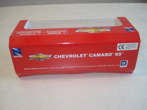 Chevrolet Camaro, NewRay Metall Modell 1:24 neuwertig unbespielt, OVP. Bild 2