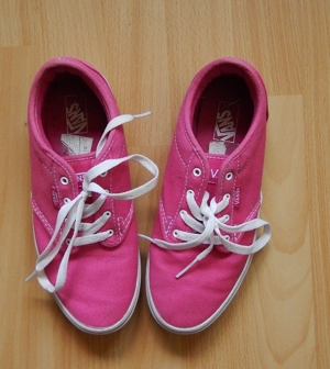 Textil / Sportschuh Gr. 36 pink mit weißer Sohle, weiße Senkel Bild 1