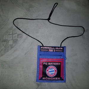 FC Bayern München Brustbeutel Geldbeutel. Preis oder tauscht verhandelbar Bild 1
