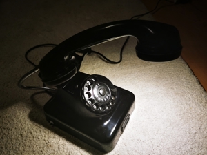 50er Jahre Altes Bakelit Telefone schwarzes als Lampe Bild 1
