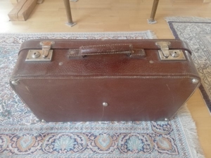 Alter, klassischer Lederkoffer - vintage Bild 2