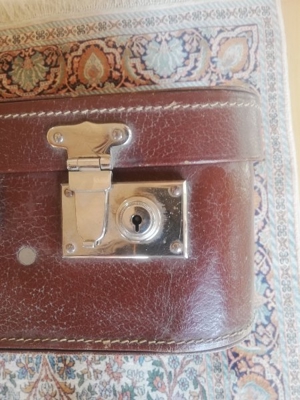 Alter, klassischer Lederkoffer - vintage Bild 5