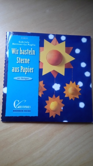 Wir basteln Sterne aus Papier