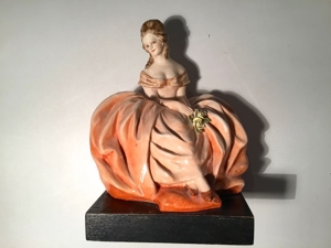Keramikfigur "Frau sitzend", G. Cacciapuoti, Made in Italy Bild 1