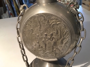Zinn-Deckelvase, Pokal mit Kette, Antik Bild 4