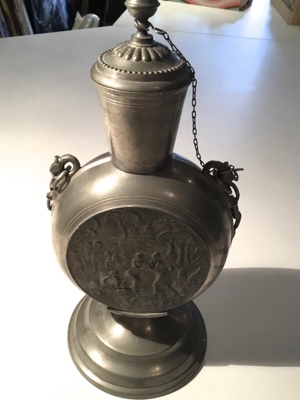 Zinn-Deckelvase, Pokal mit Kette, Antik Bild 3
