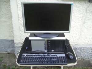 KOMPLETTPAKET Schöner PC ASRock 760GM-GS3 mit neuer Tastatur, Maus, 20 Zoll Monitor, allen Kabeln Bild 1