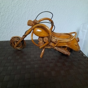 Motorrad aus Holz Bild 2