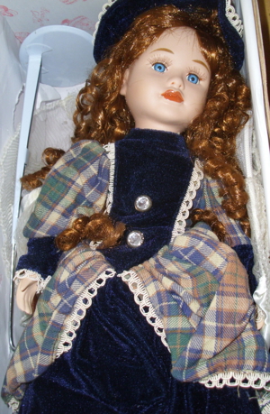 Verkaufe Sammler-Puppen Bild 3