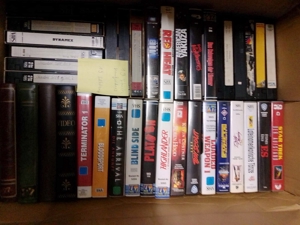 139 Stück Videokassetten VHS TV Konvolut Genres: Science-Fiction Action Krimi Komödie uvm. Gebraucht Bild 4
