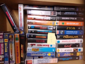 139 Stück Videokassetten VHS TV Konvolut Genres: Science-Fiction Action Krimi Komödie uvm. Gebraucht Bild 3