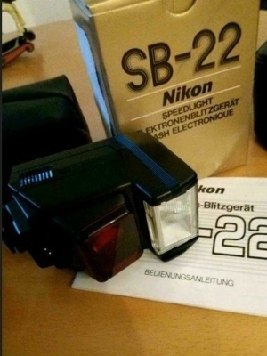 Nikon Spiegelreflexkameras 2 - 4 Objektive + sehr viel Zubehör   TOP Bild 3