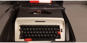 Schreibmaschine, Reiseschreibmaschine Bild 1