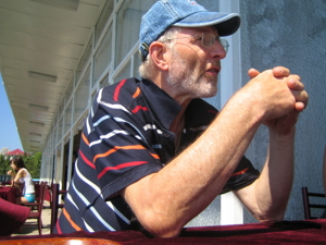 Alter Junge sucht seine Partnerin