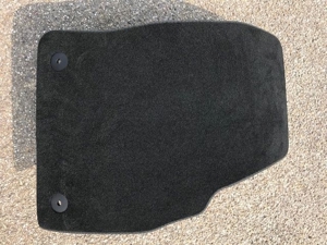 Neue original VW Volkswagen Polo VI (AW) Velourteppich-Fussmatten Bild 2