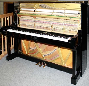Klavier Yamaha U300, 131 cm, schwarz poliert, Nr. 5318698, 5 Jahre Garantie Bild 6