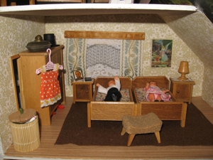 Puppenhaus-Puppenstube eingerichtet, zum Spielen bereit Bild 7