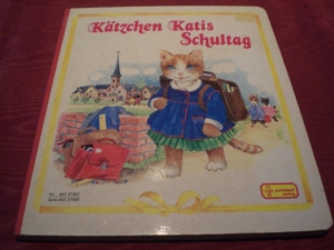 Kätzchen Katis Schultag Bild 1
