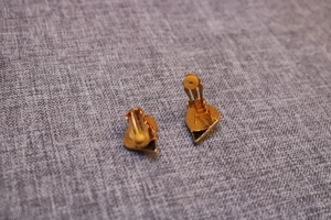 #Ohrclips, #goldfarben, #Modeschmuck, #Glitzersteinchen, #nickelfrei Bild 2