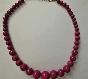 Halskette / Modeschmuck / Perlen rot verschiedene Größen Bild 1