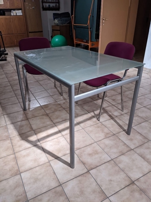 Tisch- Stuhl-Kombination Bild 2