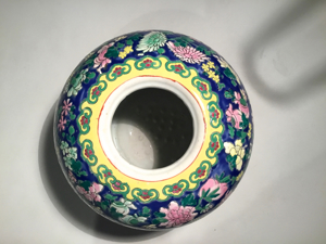Dekorative Chinesische Bauchvase, handbemalt Bild 2