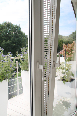 Kippfensterschutz Balkontüren für Katzen, OHNE Bohren und OHNE Kleben,System 8 Bild 2