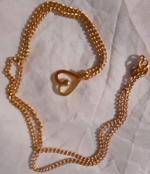 Filigrane Halskette mit Herzchen Anhänger und Stein Bild 6